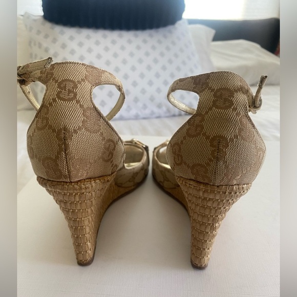 Authentic Gucci GG Monogram Canvas Wedge Sandals – Size 8.5 - Picture 4 of 8